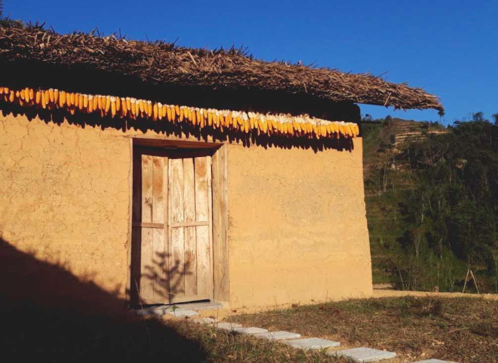 ホテル Nam Ly Retreat ハザン エクステリア 写真